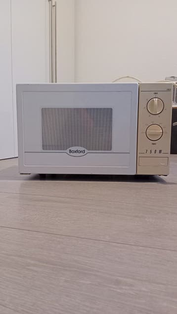 Boxford Magnetron 750W - Compact en Functioneel