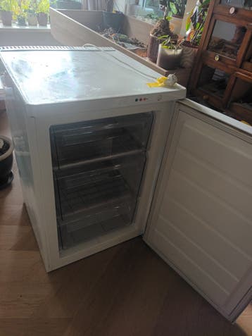 Gratis Zanussi tafelmodel vriezer