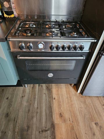 Bertazzoni Fornuis met Gasfornuis en Oven - Zwart