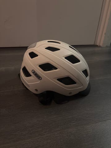 ABUS Hyban Fietshelm met LED-achterlicht - Maat 52-58cm