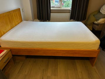 Gratis tweepersoonsbed  met matras