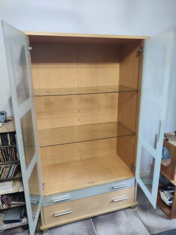 Vitrinekast (gratis)