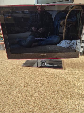 Samsung TV 69 inch met afstandsbediening
