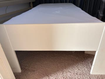 Eenpersoons bed 90x200 wit  (gratis af te halen)