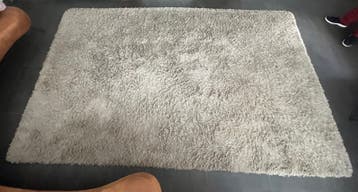 Bijna gratis: hoogpolig tapijt / kleed beige 350 x 204