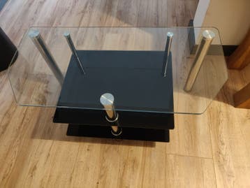 Gratis TV meubel. Glas en metaal. Heel mooi