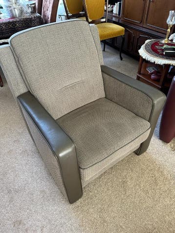 Comfortabele fauteuil - Grijs met lederen accenten
