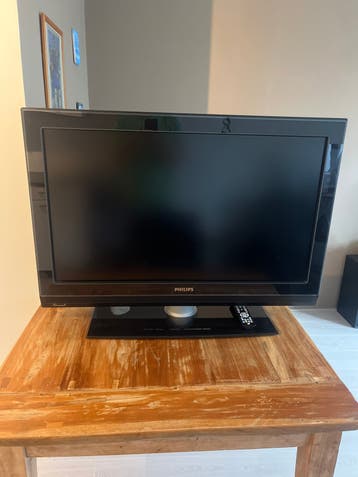 Philips 38 inch LCD TV met glazen voet (gratis)