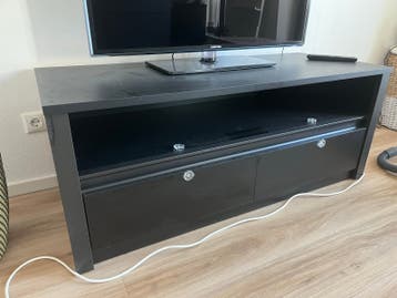 GRATIS Zwart TV-meubel met lades en open vak