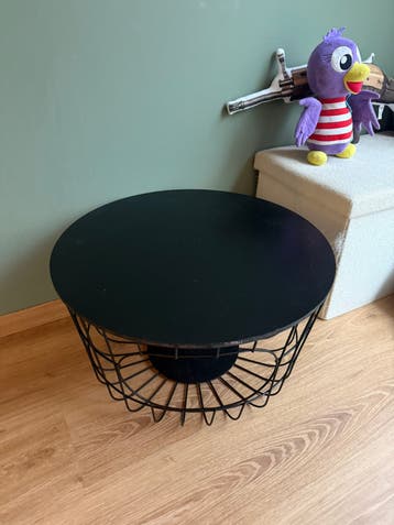 Zwarte ronde salontafel