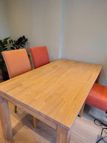 Eettafel 85x150 cm - Gebruikt, kleine reparatie nodig