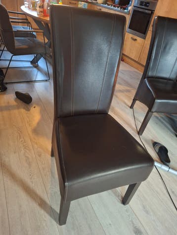 gratis af te halen eetkamer stoelen