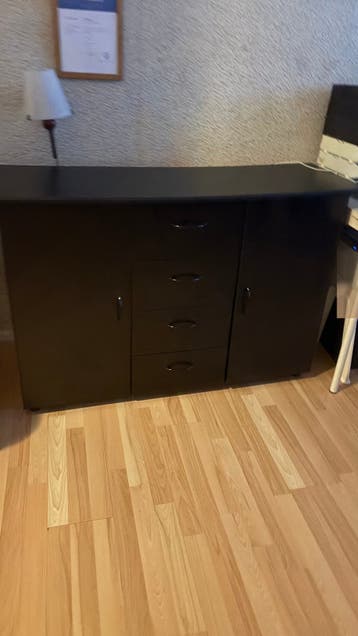 Zwarte kast
