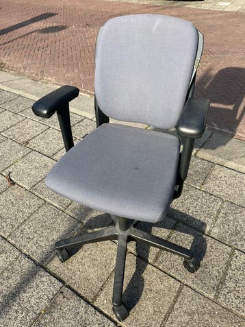 Gratis op te halen bijna ergonomisch bureaustoel ahrend