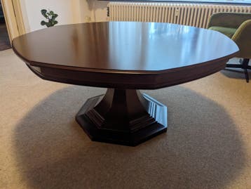 octagonale houten tafel