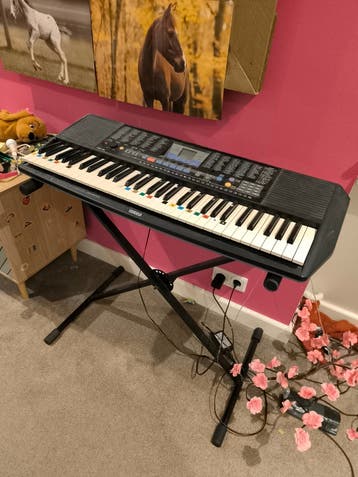 Yamaha PSR-190 Keyboard met standaard