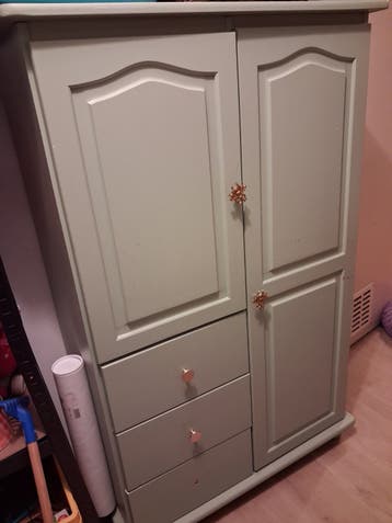 GRATIS! Leuke kledingkast