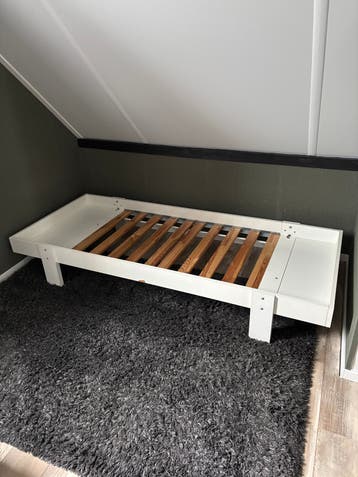 GRATIS: IKEA bed 80x200cm