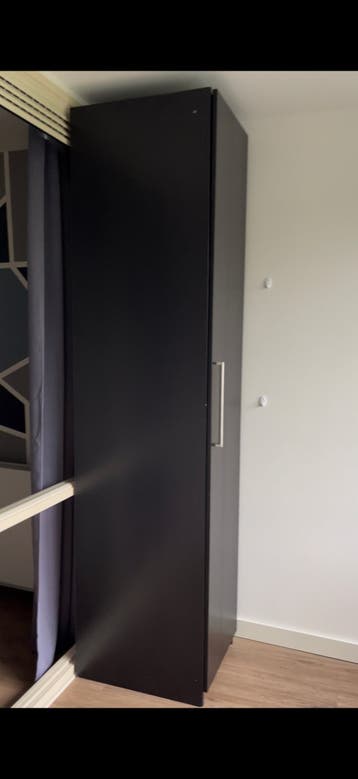 Ikea Kast - Zwart met Deur