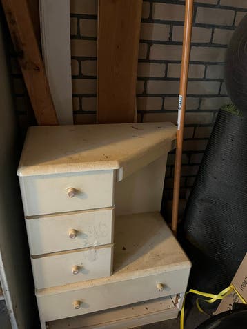 Vintage ladekastje / nachtkastje met 4 lades