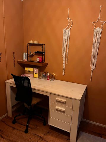 GRATIS wit houten bureau