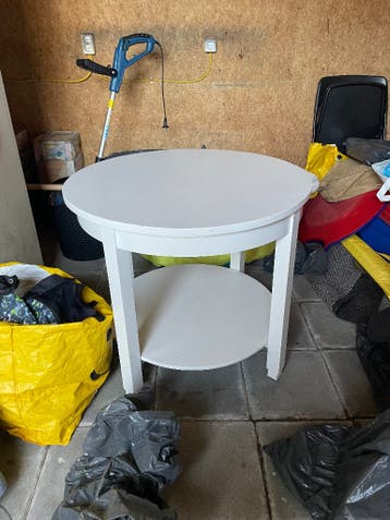 Witte bijzettafel