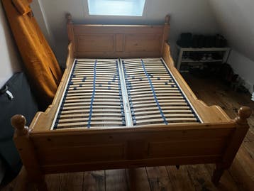 Twijfelaar bed 140x200 cm met lattenbodem - Hout