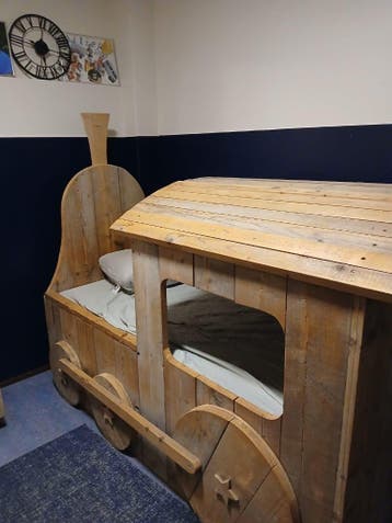 Gratis treinbed van steigerhout
