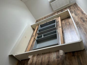 Gratis bed 180x200 met lades