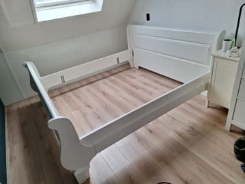 wit geschilderd houten koloniaal bed 180 breed 200 lang