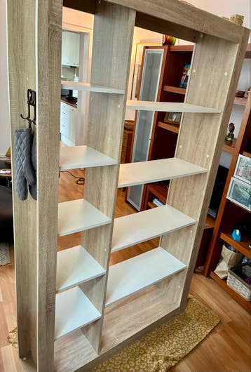 Moderne open kast met planken - Licht hout en wit
