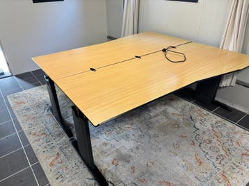 2 mooie Lensvelt bureau’s