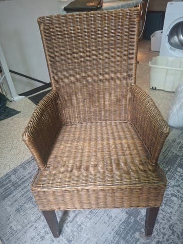 Gratis ophalen 2 Rotan stoelen  met armleuningen