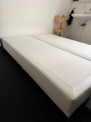 Gratis Tweepersoons boxspring - Wit - 140x200 cm