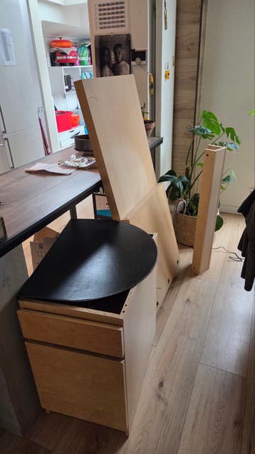 gratis IKEA malm bureau houtkleurig