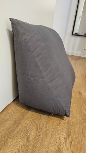 Zitkussen / leeskussen voor bed/bank