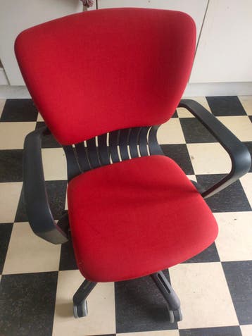 Rode bureaustoel