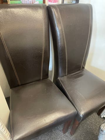GRATIS 2 Lederen Stoelen