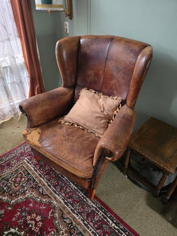 gratis oorfauteuil tv kast en side table