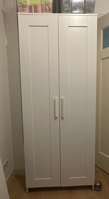 Gratis  bed en kleding kast