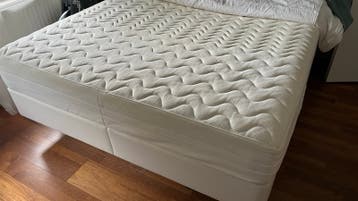 IKEA Boxspringbed 180x200 cm - Comfortabel en Ruim