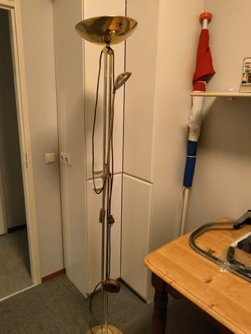 Messing staande lamp met leeslampje Gratis