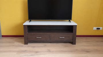 Gratis af te halen: TV kast