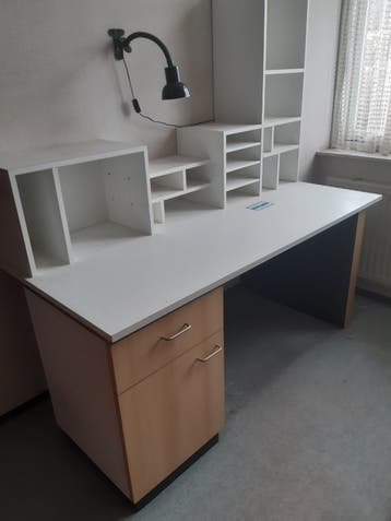 Wit bureau met opbergruimte, 160cm breed