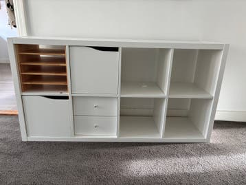 IKEA Kallax kast met diverse inzetstukken