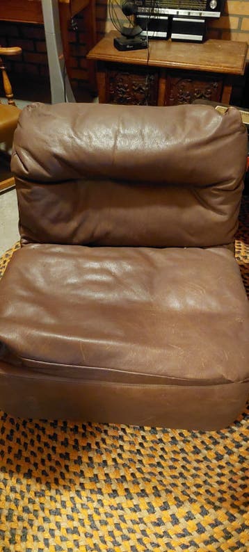 Comfortabele bruine leren fauteuil