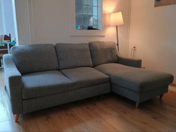GRATIS Grijze 3-zitsbank met chaise longue