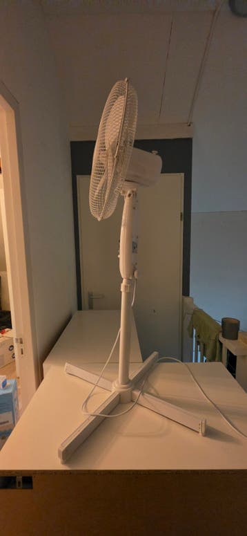 Gratis ventilator, in hoogte verstelbaar, z.s.m. ophalen