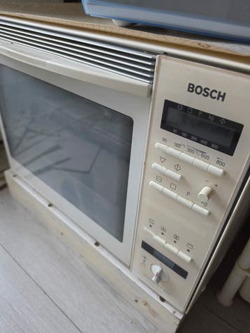 Bosch Gourmet 800W Magnetron - Gebruikt