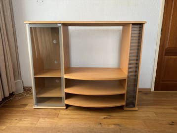 GRATIS TV MEUBEL L1420 x B550 x 1125 mm met vitrine + CD rek